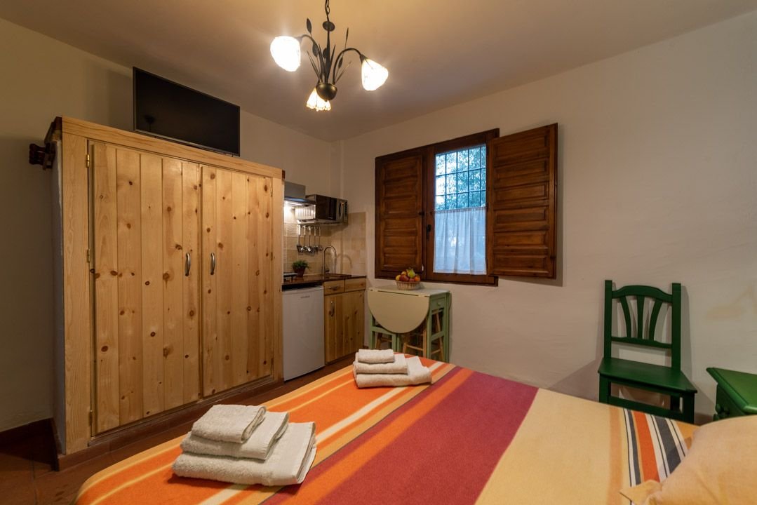 Z. Coqueto y cálido apartamento rural para dos personas en pleno casco antiguo de Nigüelas.