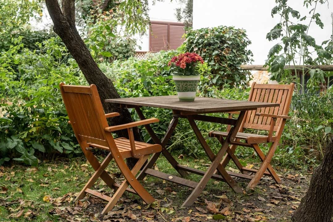B.Precio apartamento en pleno corazón del pueblo de Nigüelas para 4 personas.