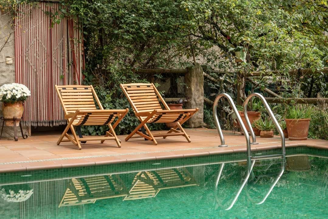 B.Precio apartamento en pleno corazón del pueblo de Nigüelas para 4 personas.