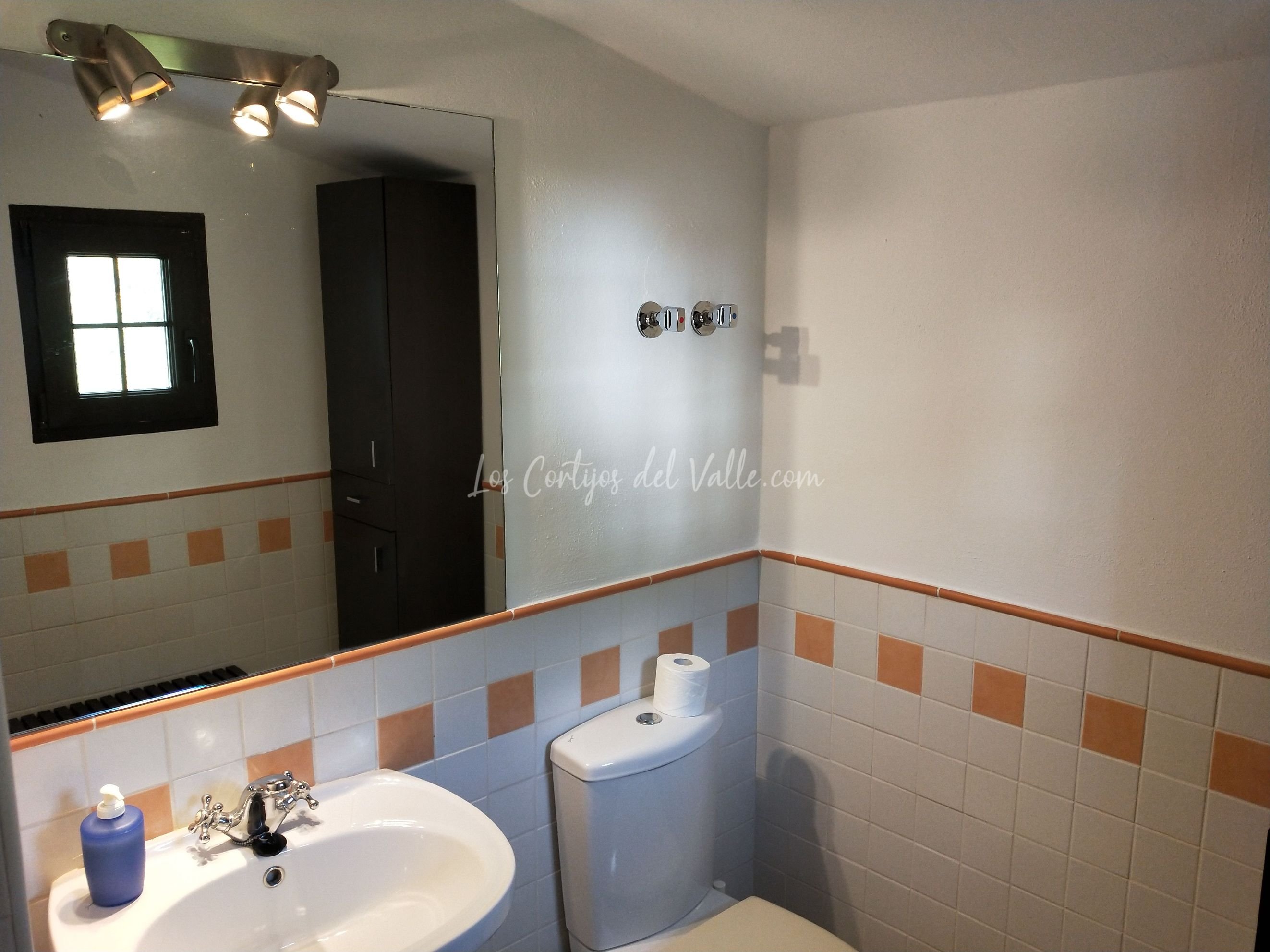 Hermoso apartamento rural para 4 personas a diez minutos de la capital de Granada.