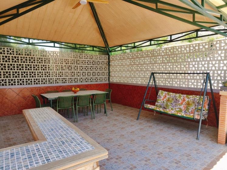 Precioso chalet en Órgiva en un entorno tranquilo y muy cerca del casco urbano