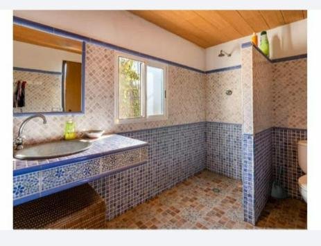 Precioso chalet en Órgiva en un entorno tranquilo y muy cerca del casco urbano