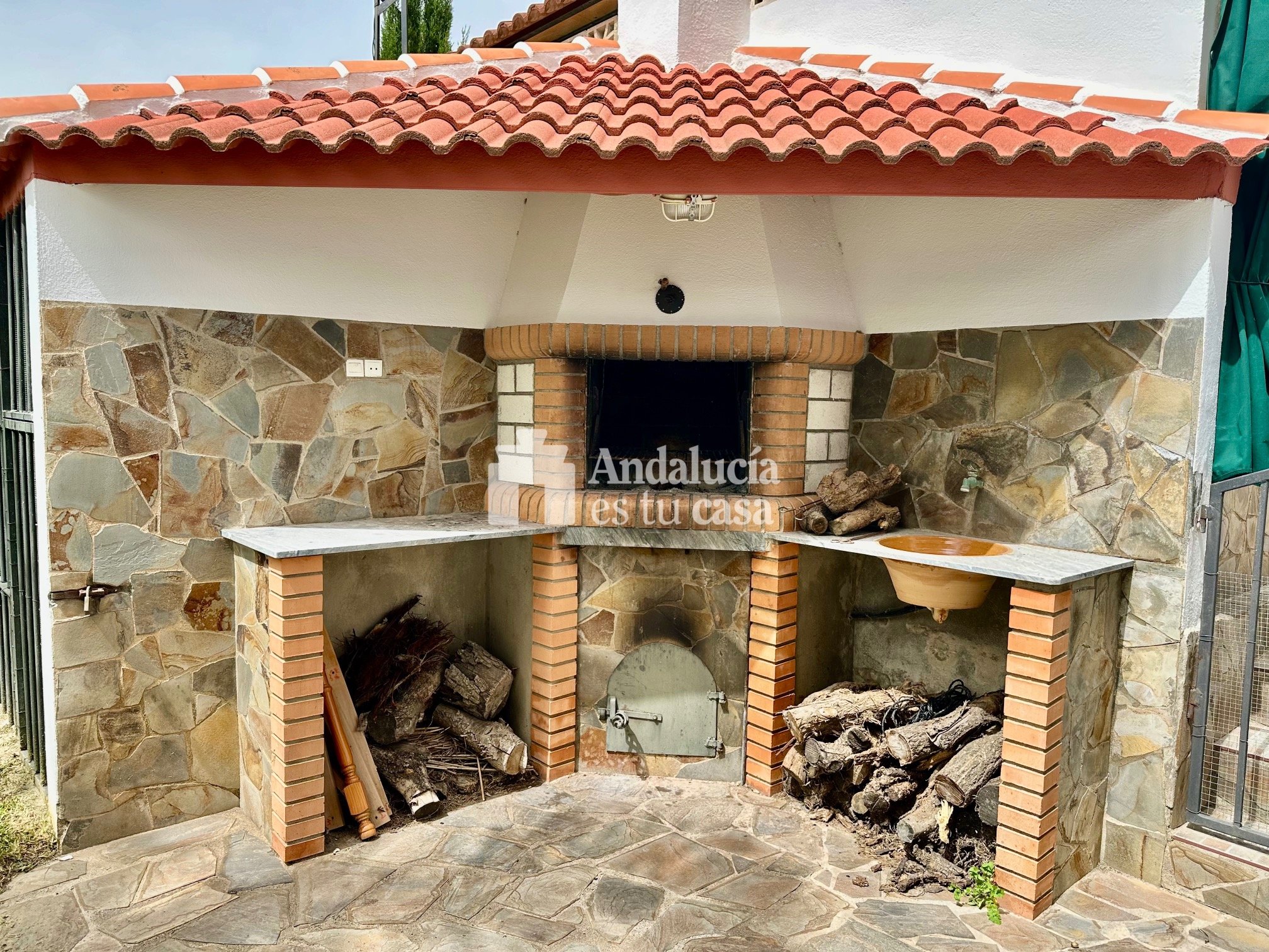 Precioso chalet en Órgiva en un entorno tranquilo y muy cerca del casco urbano