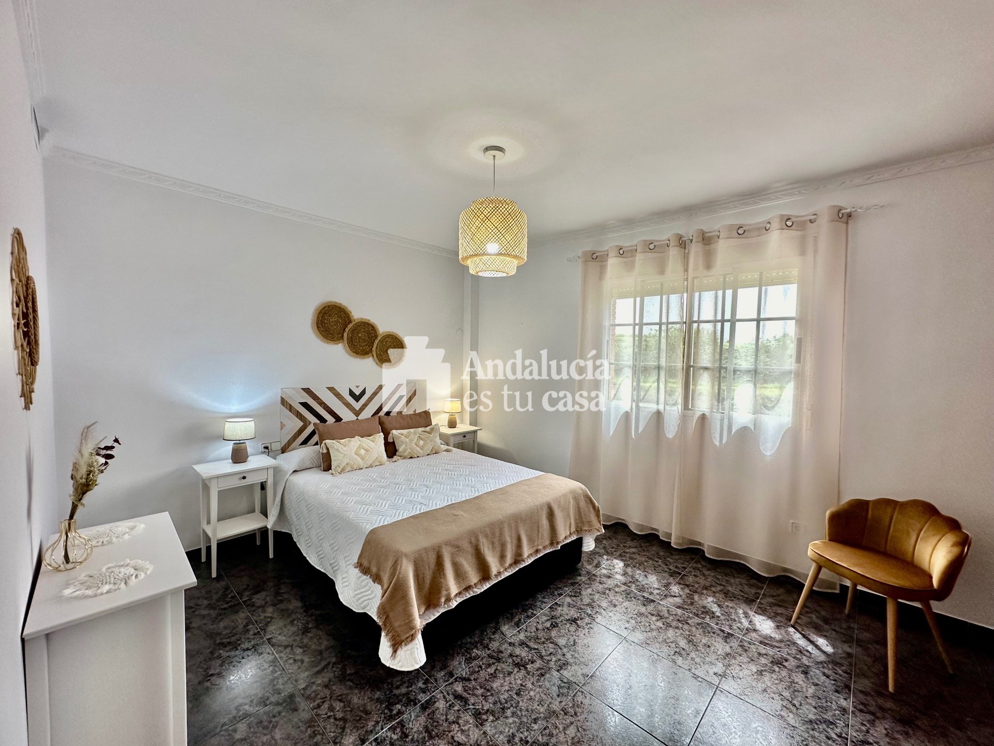 Precioso chalet en Órgiva en un entorno tranquilo y muy cerca del casco urbano