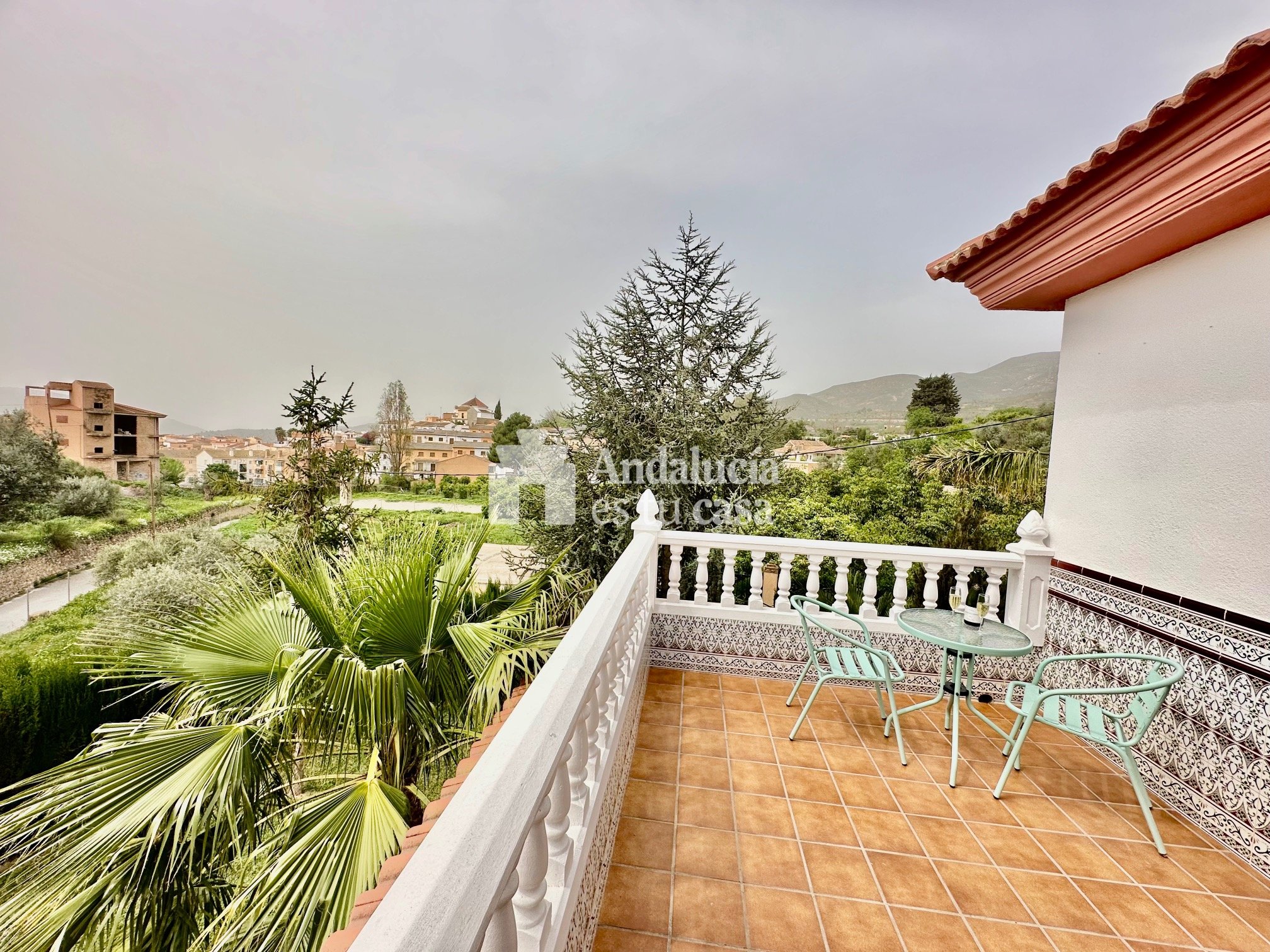 Precioso chalet en Órgiva en un entorno tranquilo y muy cerca del casco urbano