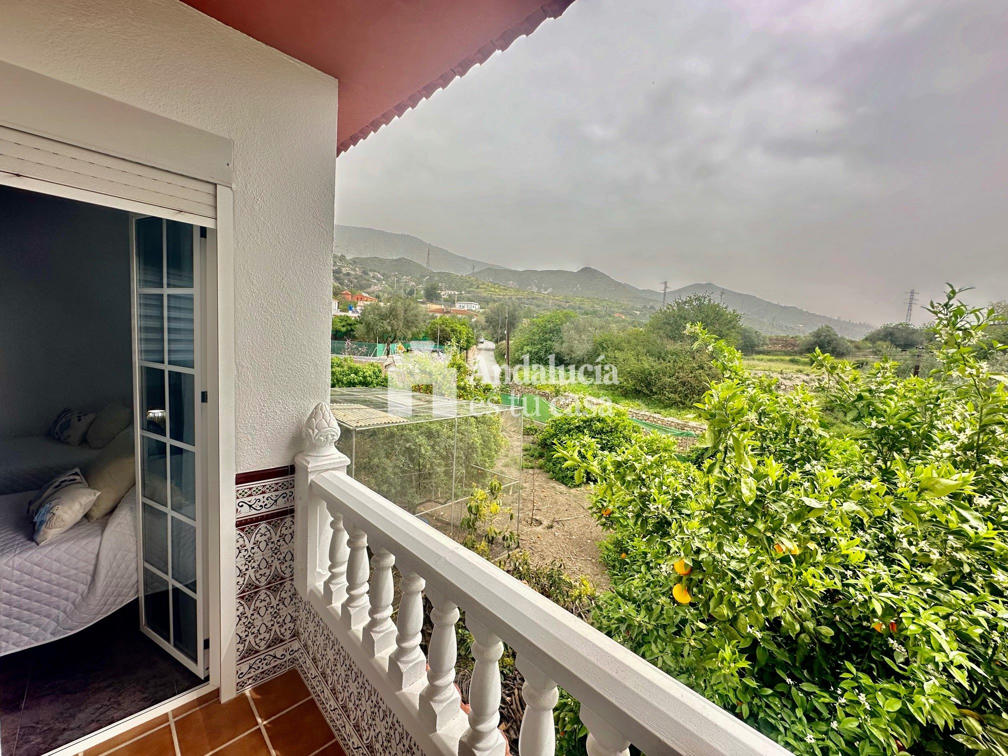 Precioso chalet en Órgiva en un entorno tranquilo y muy cerca del casco urbano