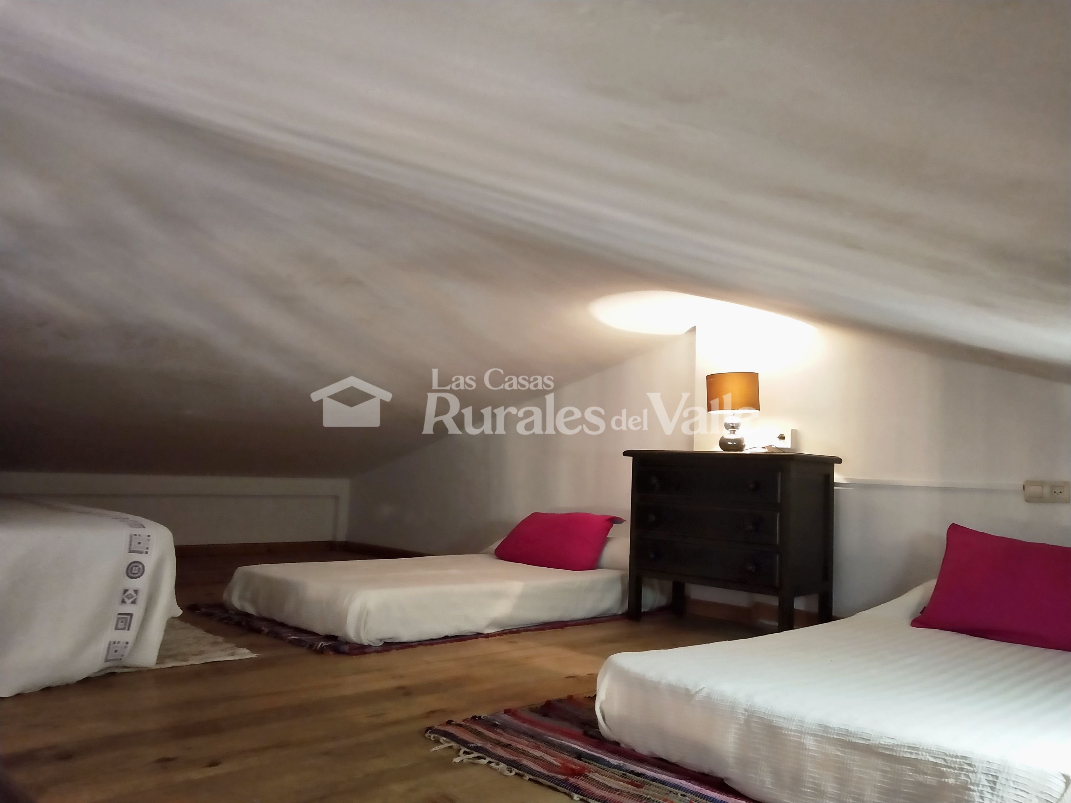 Encantadora casa rural en Granada a los pies de la Sierra de Nigüelas.