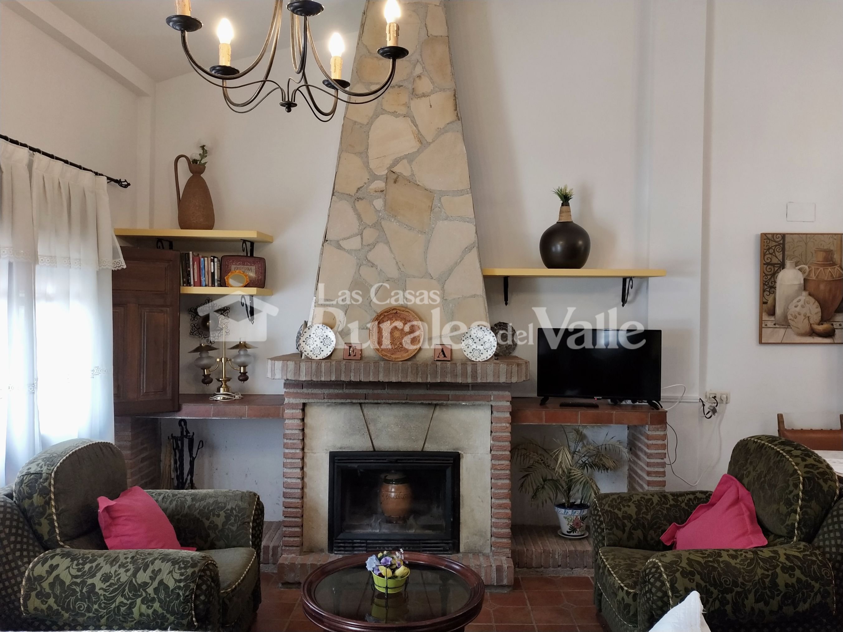 Encantadora casa rural en Granada a los pies de la Sierra de Nigüelas.