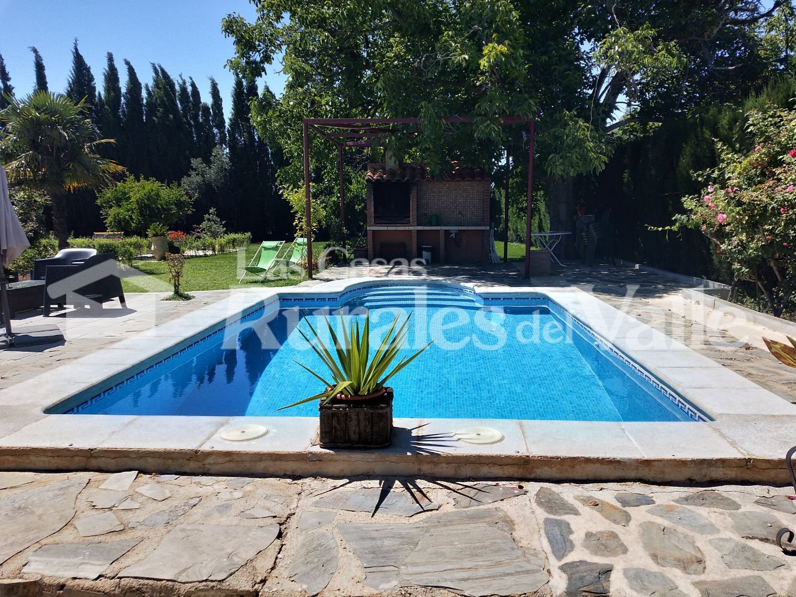 Encantadora casa rural en Granada a los pies de la Sierra de Nigüelas.