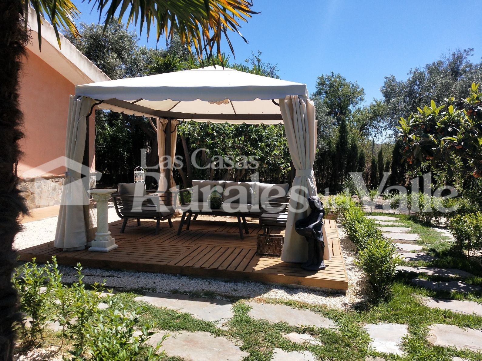 Encantadora casa rural en Granada a los pies de la Sierra de Nigüelas.