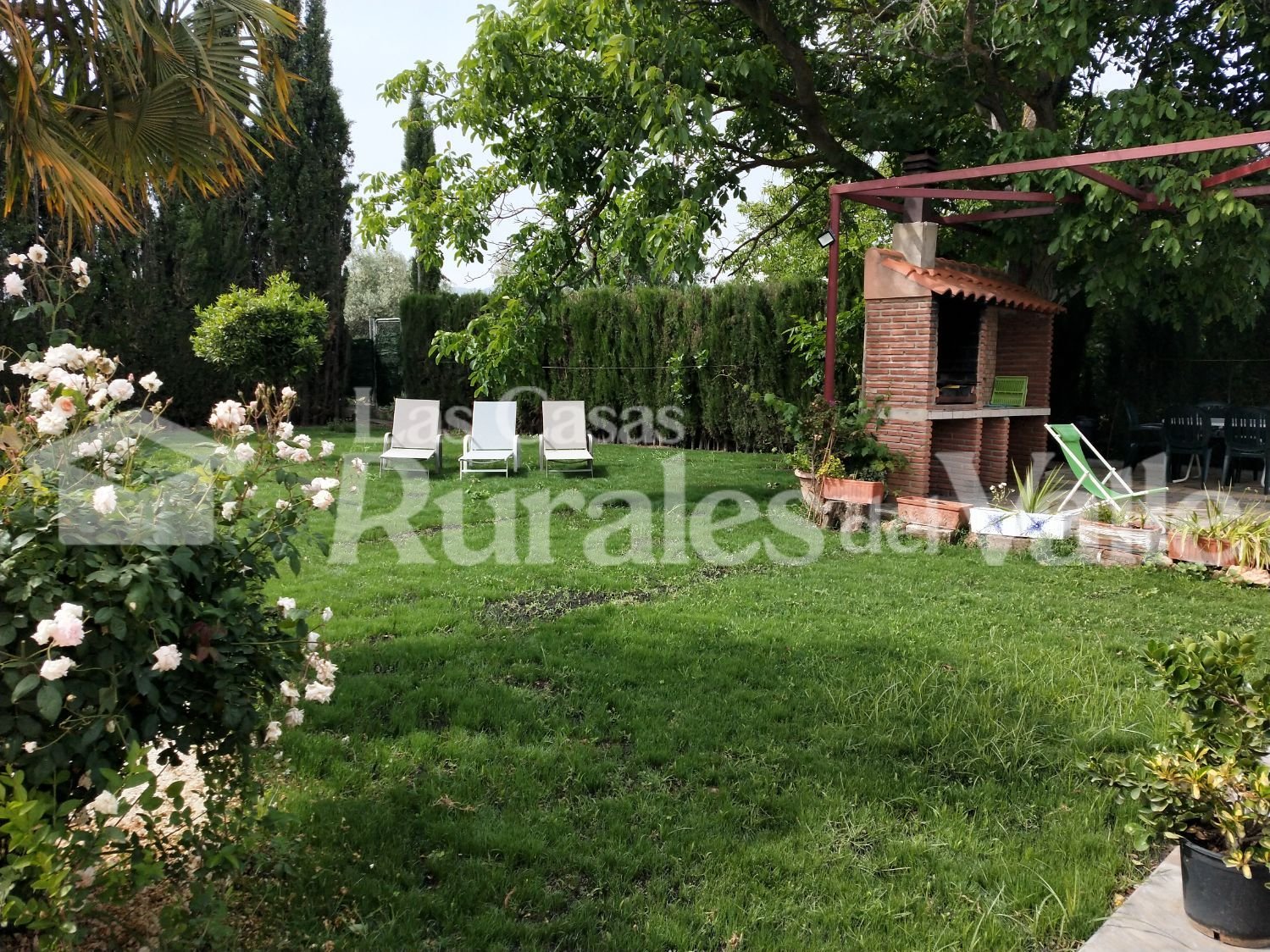 Encantadora casa rural en Granada a los pies de la Sierra de Nigüelas.