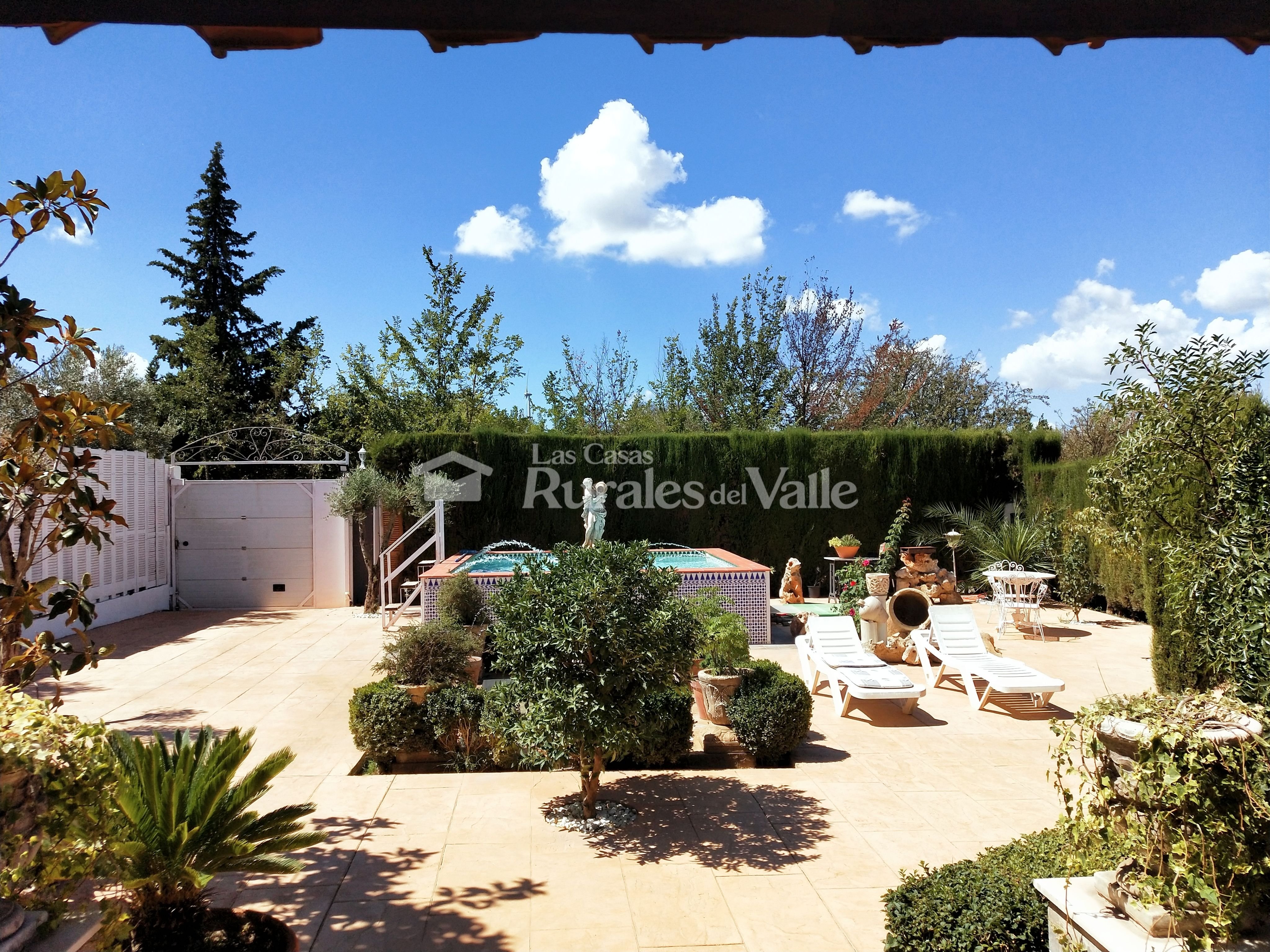 Entrañable casa rural en Granada a la entradas del pueblo de Nigüelas.