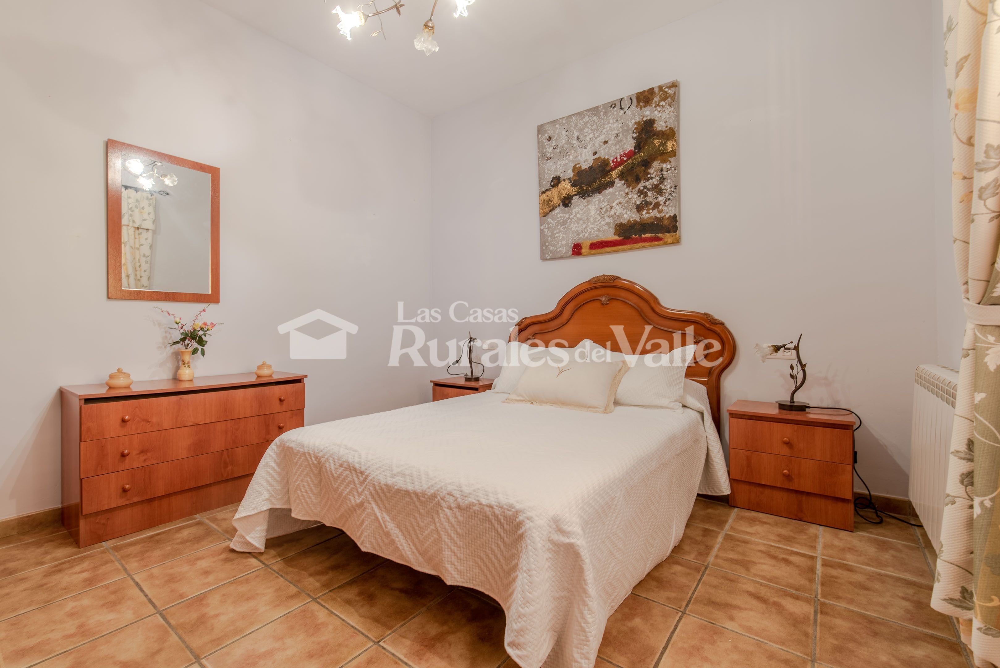 Preciosa y acogedora casa rural en Granada a la entrada del pueblo de Nigüelas.