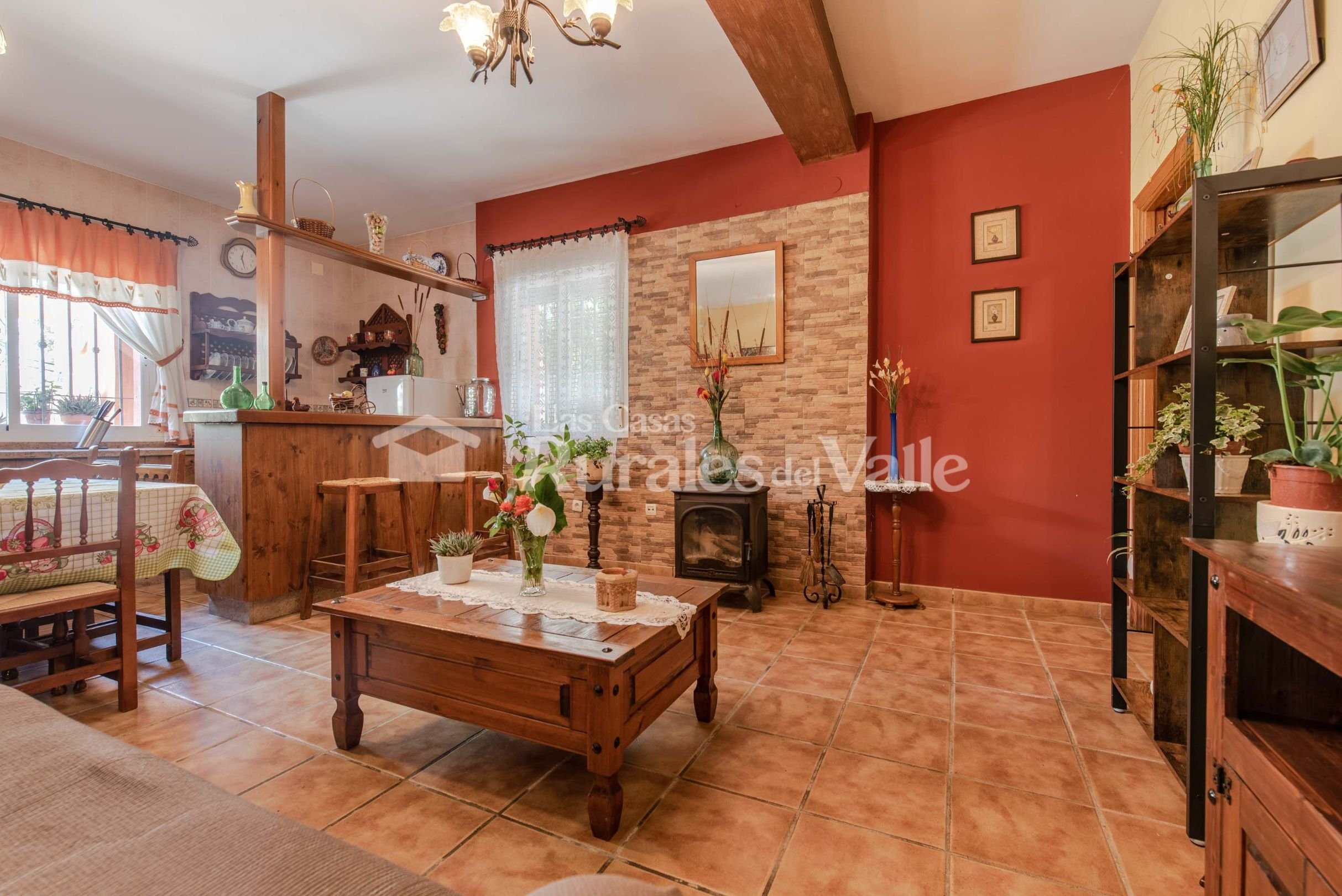 Preciosa y acogedora casa rural en Granada a la entrada del pueblo de Nigüelas.