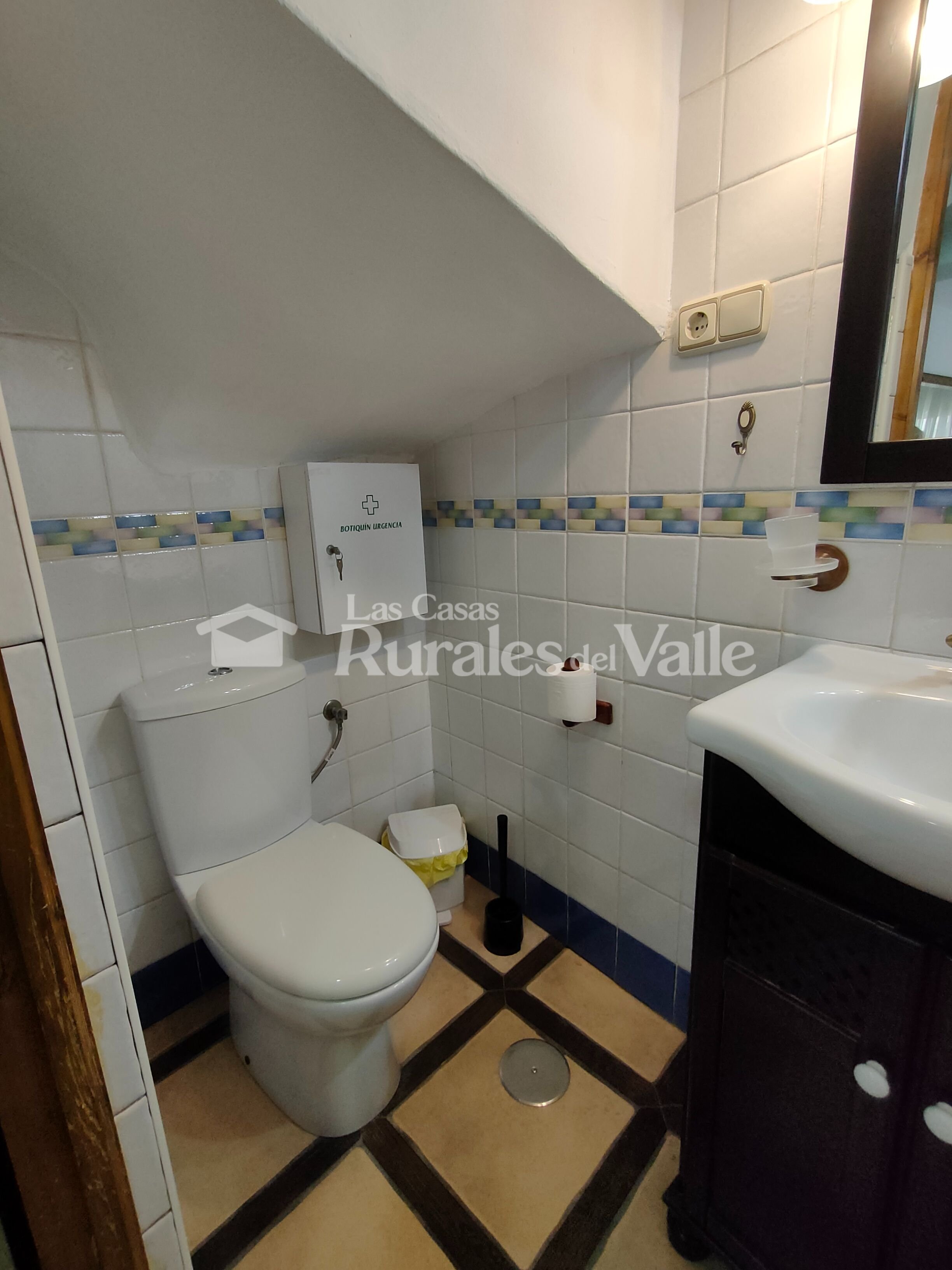 Entrañable y acogedora casa rural para 6 personas en el casco antiguo de Nigüelas.