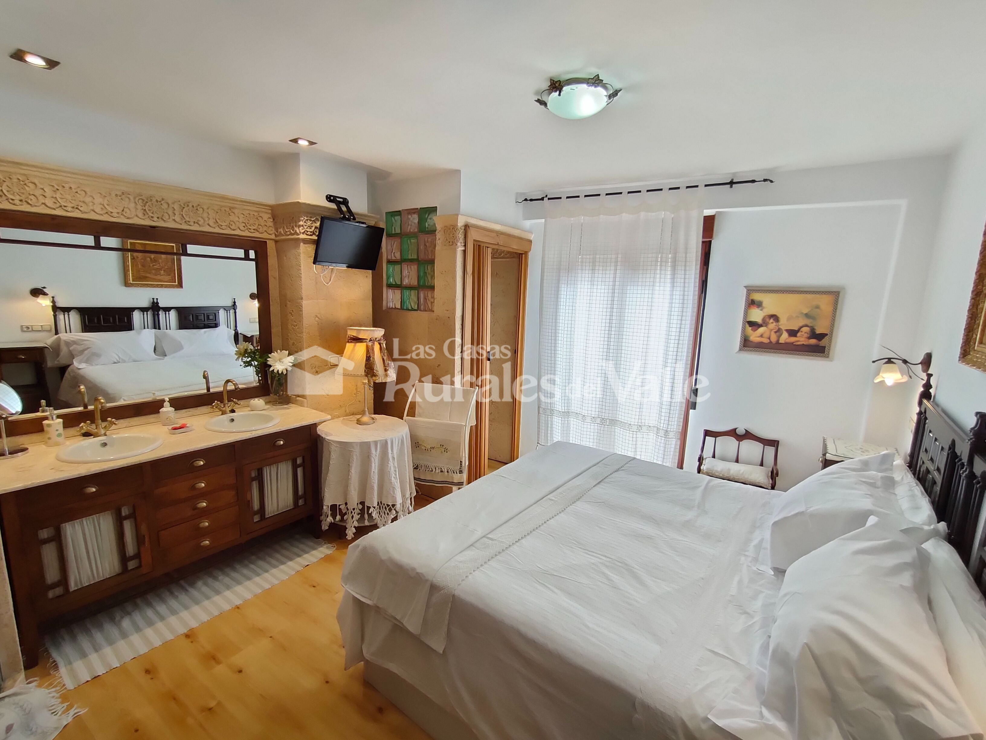 Entrañable y acogedora casa rural para 6 personas en el casco antiguo de Nigüelas.