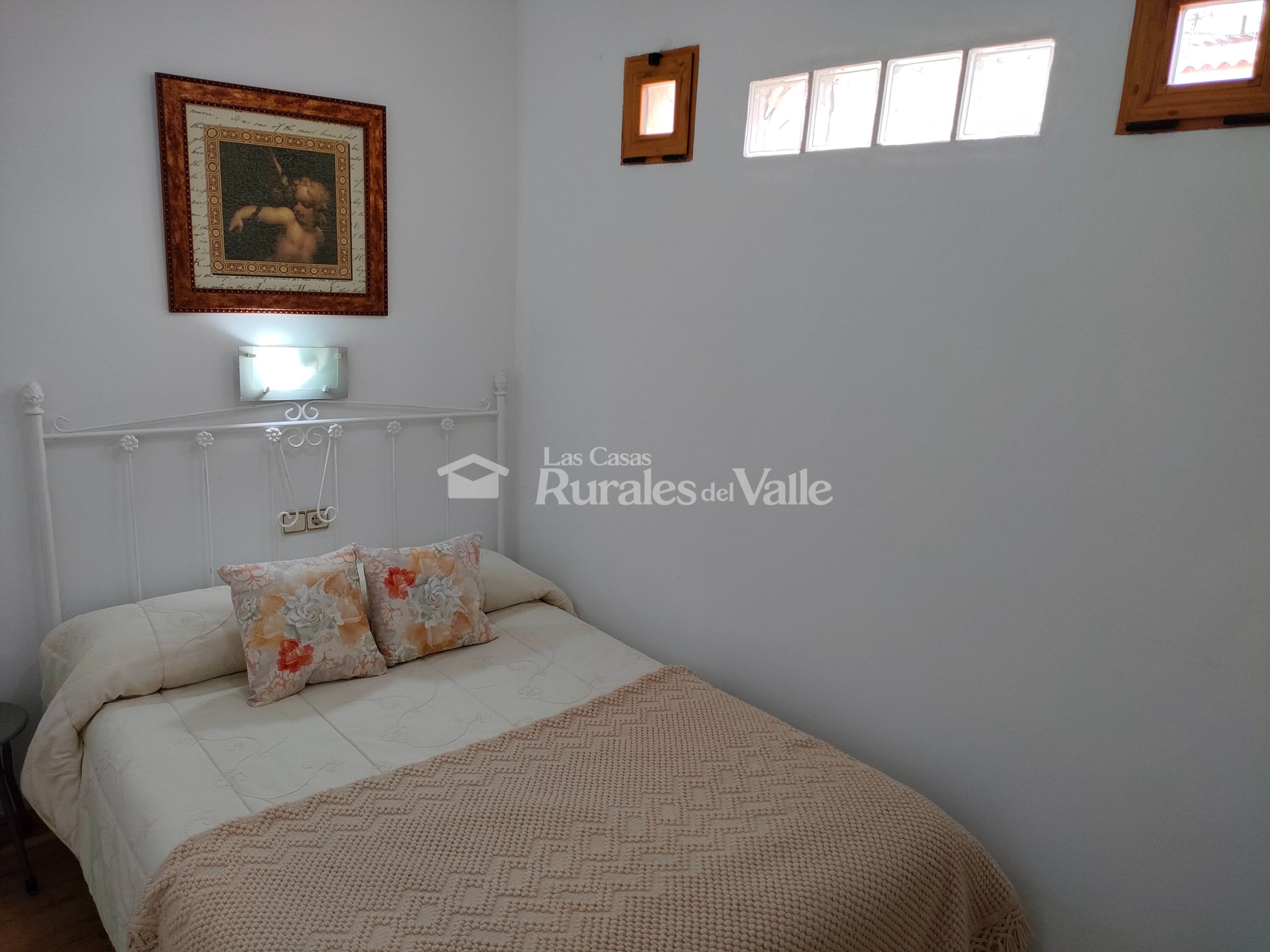Entrañable y acogedora casa rural para 6 personas en el casco antiguo de Nigüelas.