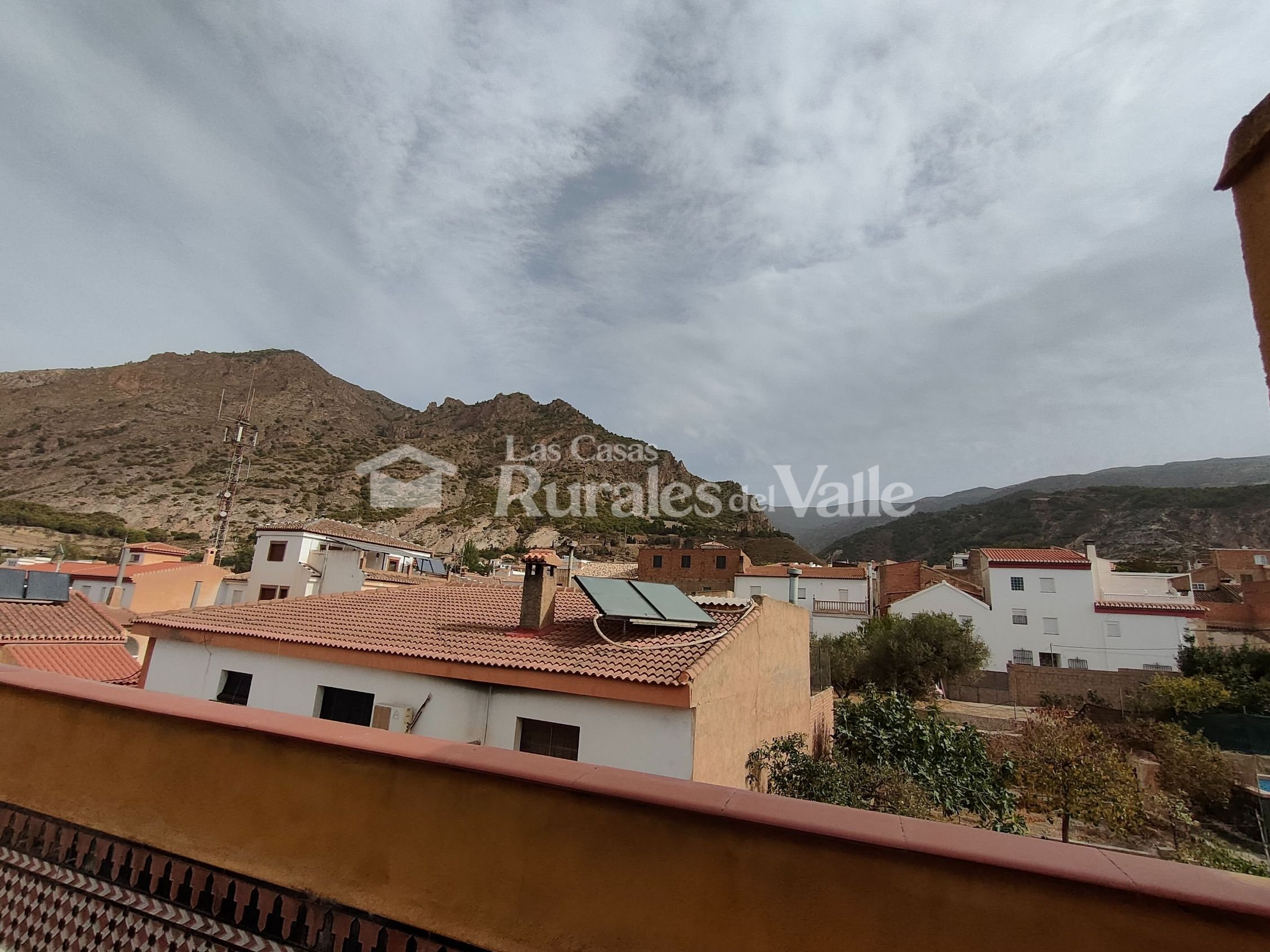 Entrañable y acogedora casa rural para 6 personas en el casco antiguo de Nigüelas.