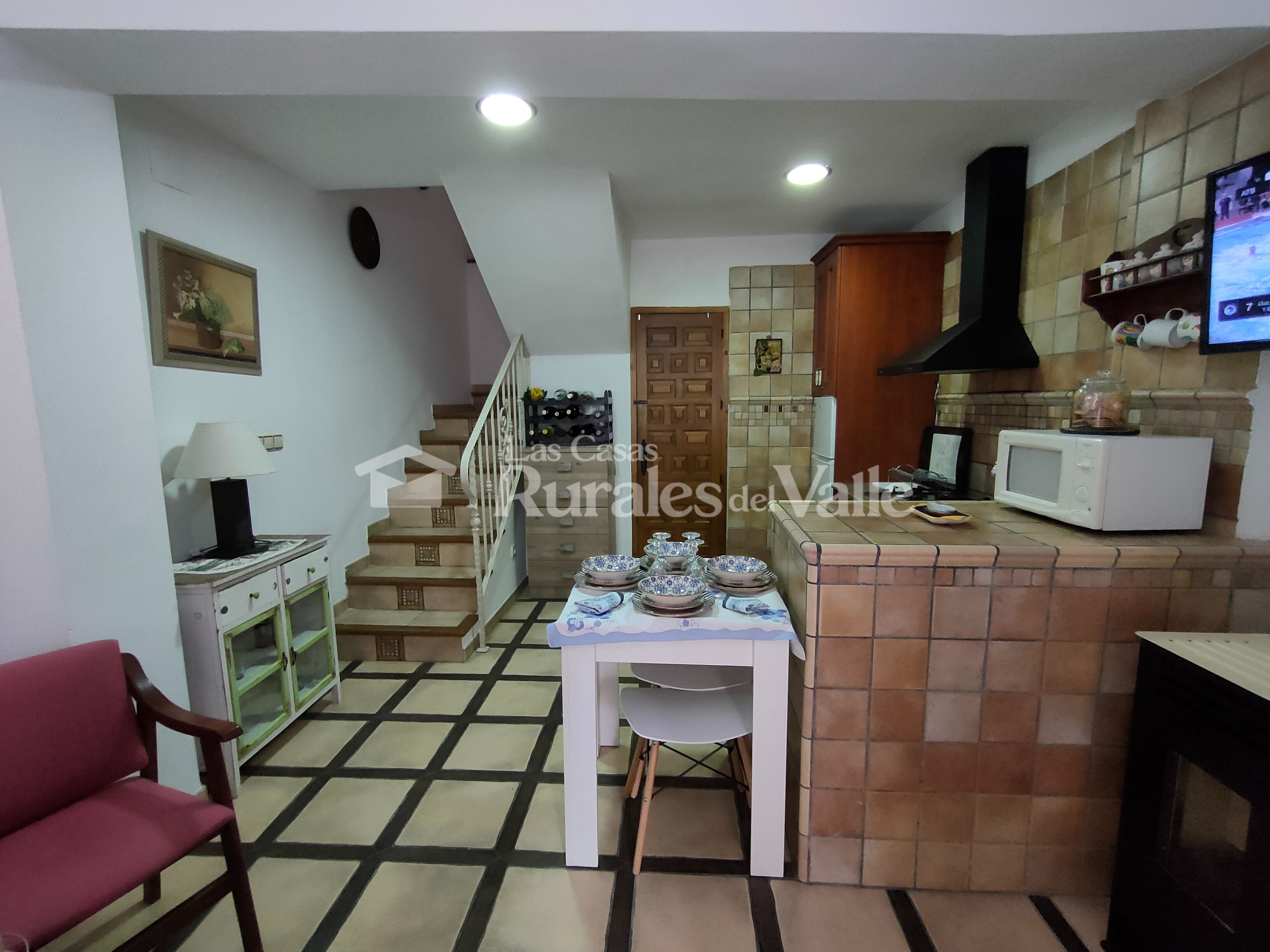 Entrañable y acogedora casa rural para 6 personas en el casco antiguo de Nigüelas.