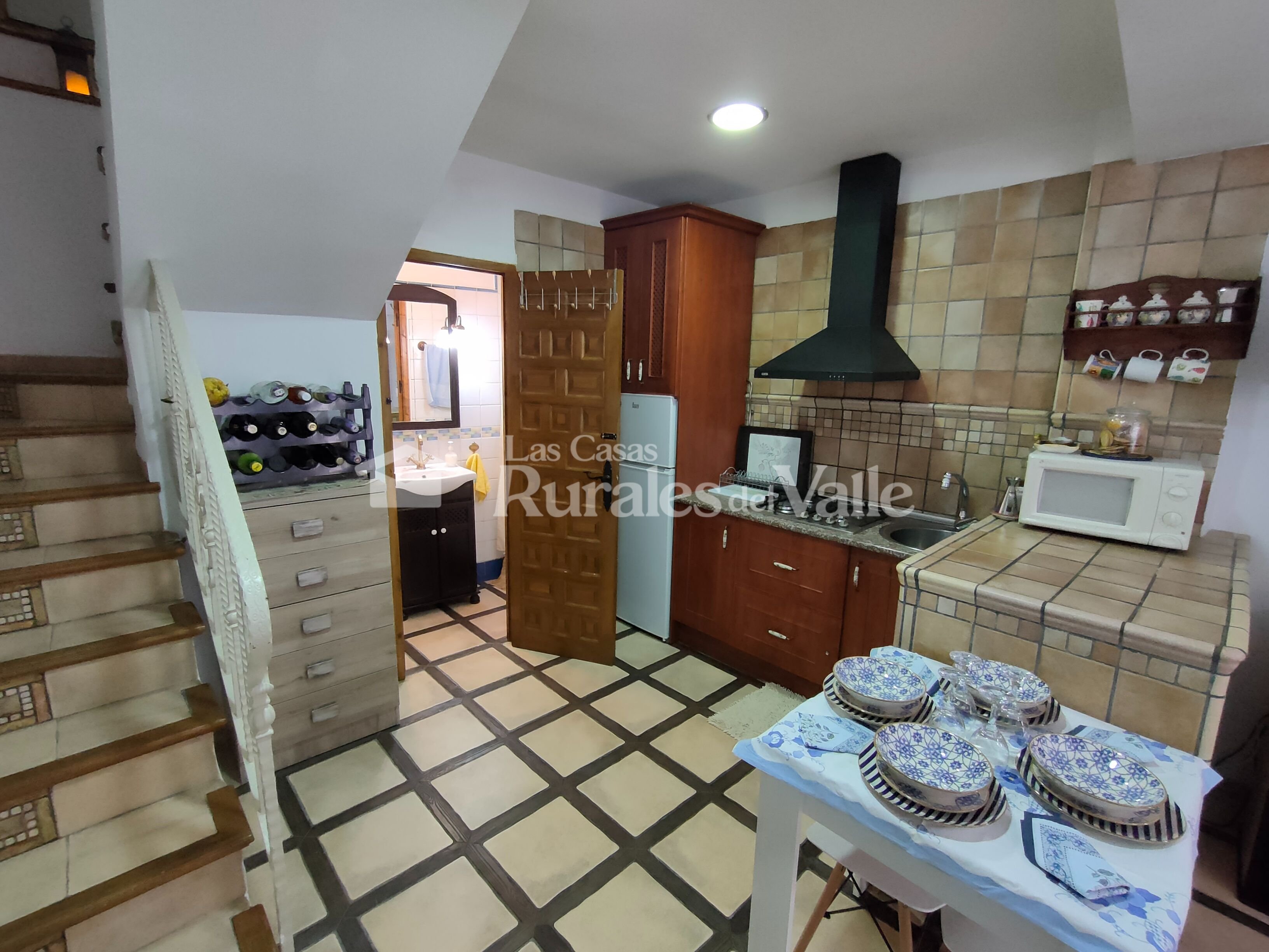 Entrañable y acogedora casa rural para 6 personas en el casco antiguo de Nigüelas.