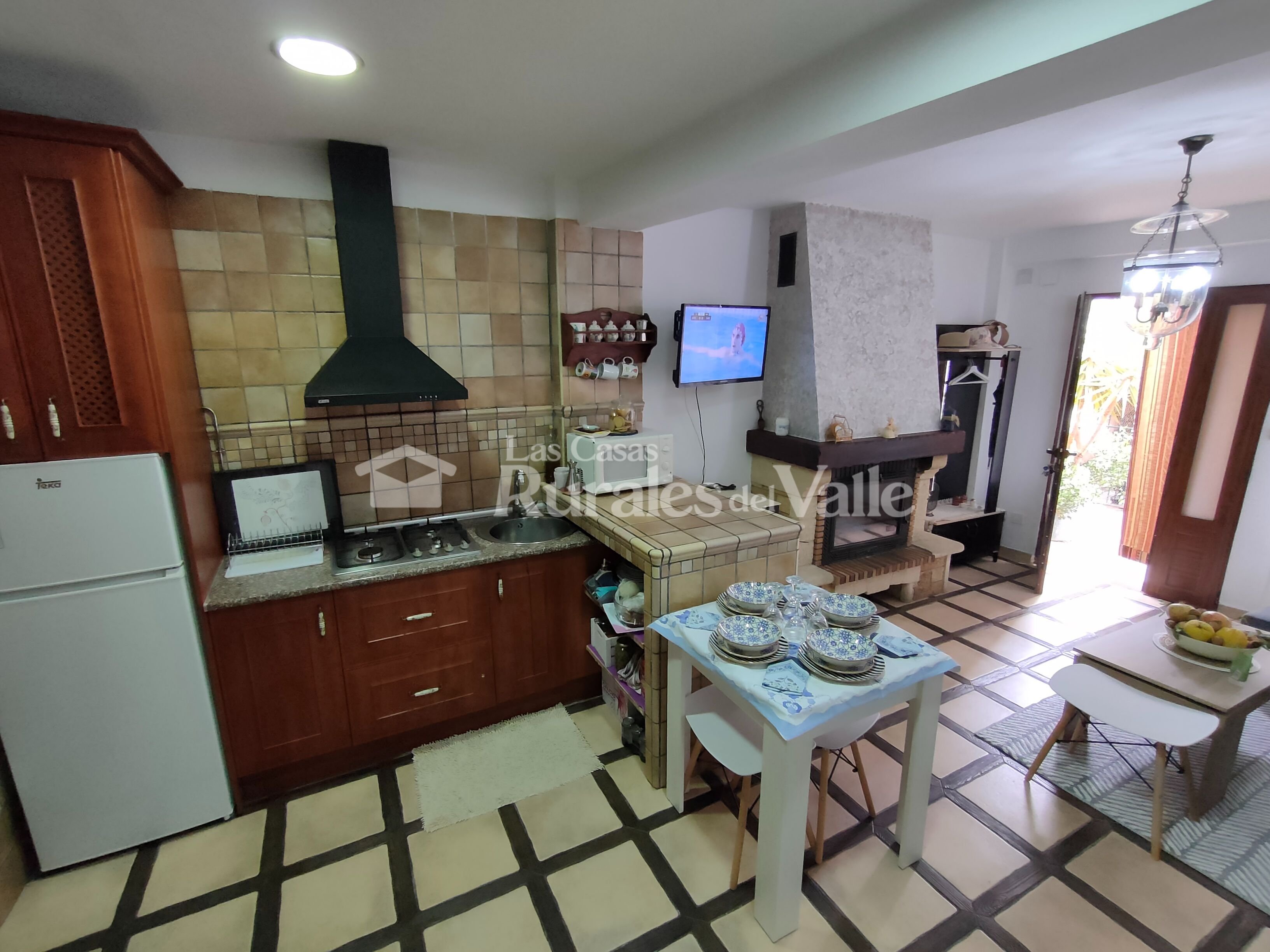 Entrañable y acogedora casa rural para 6 personas en el casco antiguo de Nigüelas.