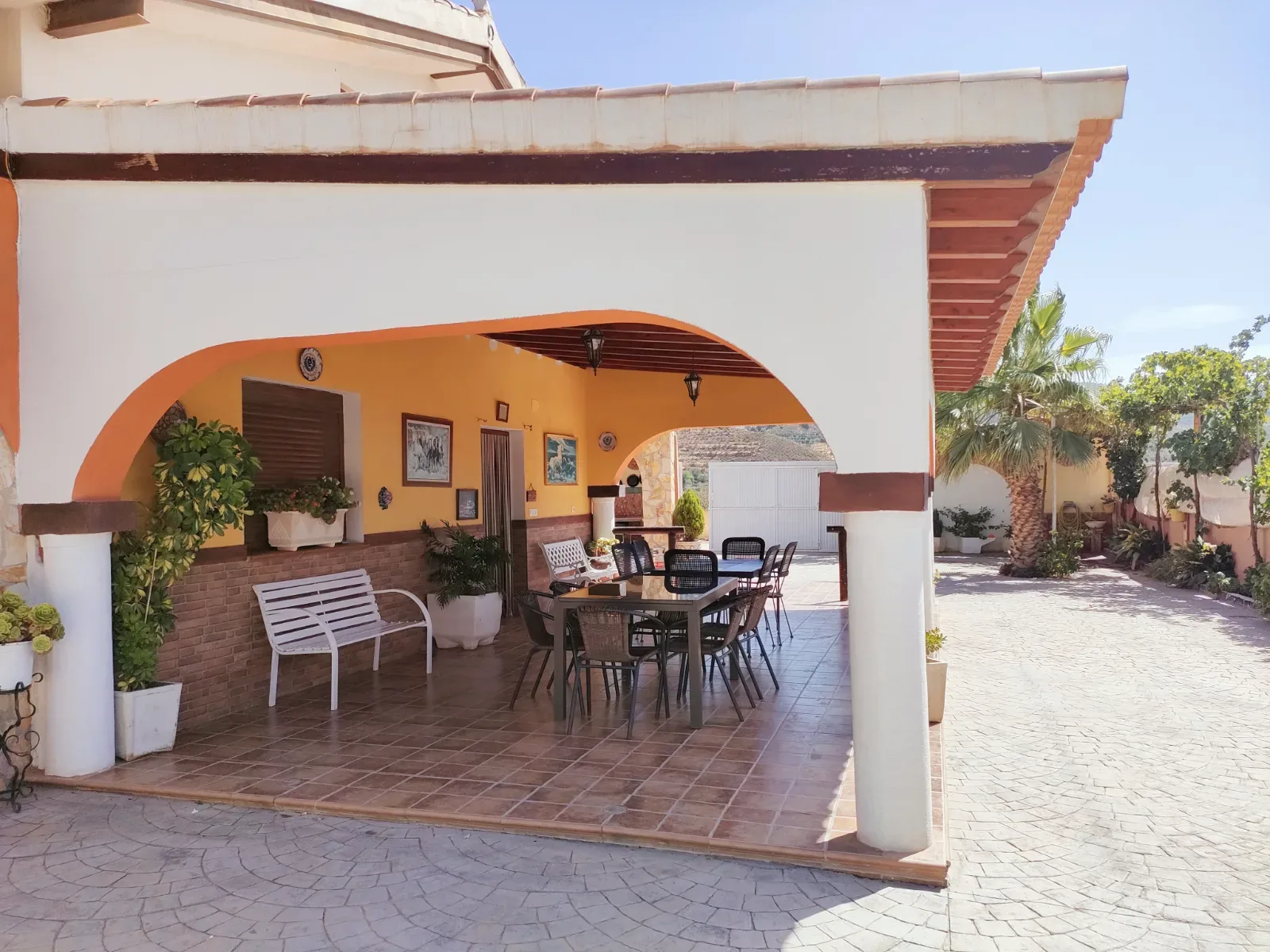 Encantadora casa rural para 13 personas rodeada de preciosos senderos en el Valle de Lecrín
