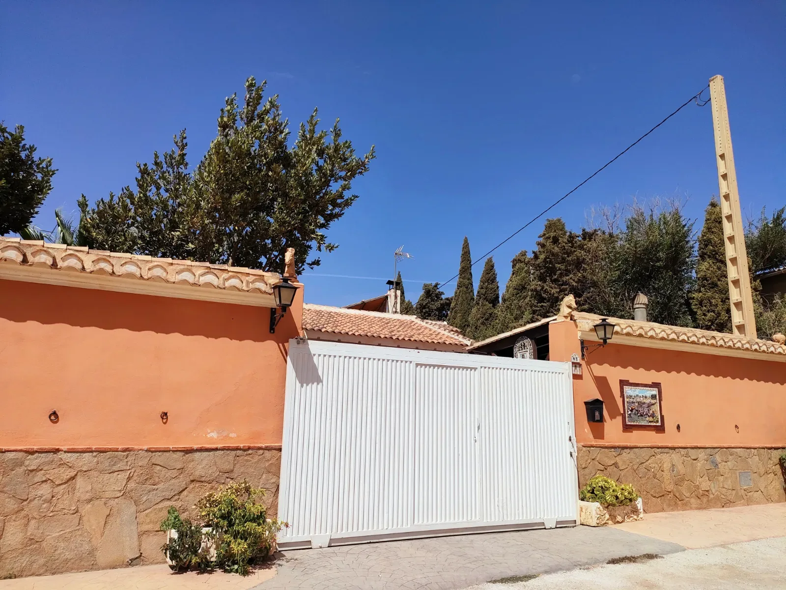 Encantadora casa rural para 13 personas rodeada de preciosos senderos en el Valle de Lecrín