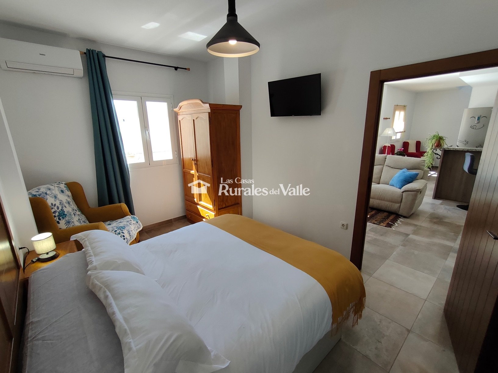Casa rural con 3 suit ideal para relajarse y disfrutar de la naturaleza a las afueras de Dúrcal.