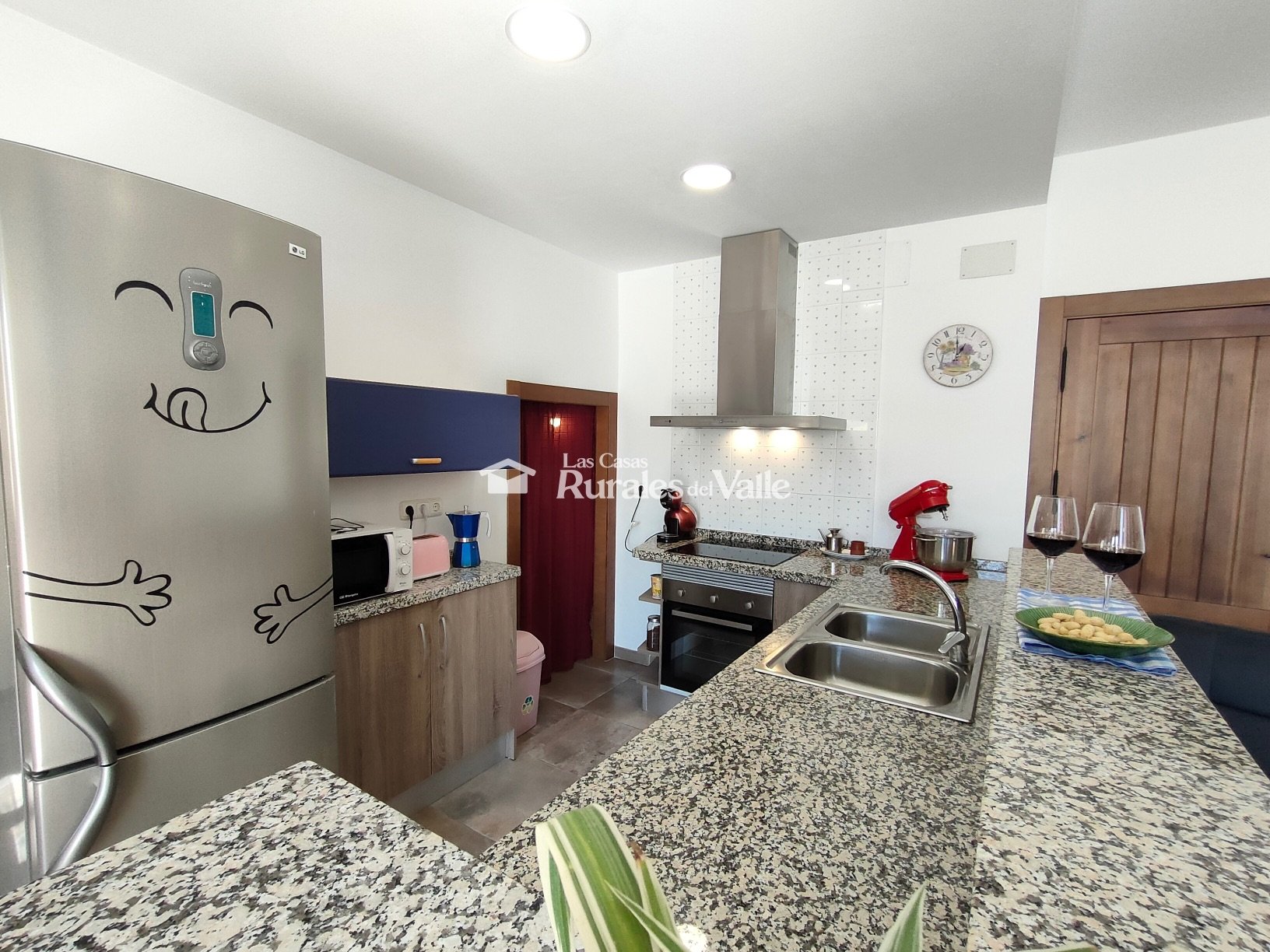 Casa rural con 3 suit ideal para relajarse y disfrutar de la naturaleza a las afueras de Dúrcal.