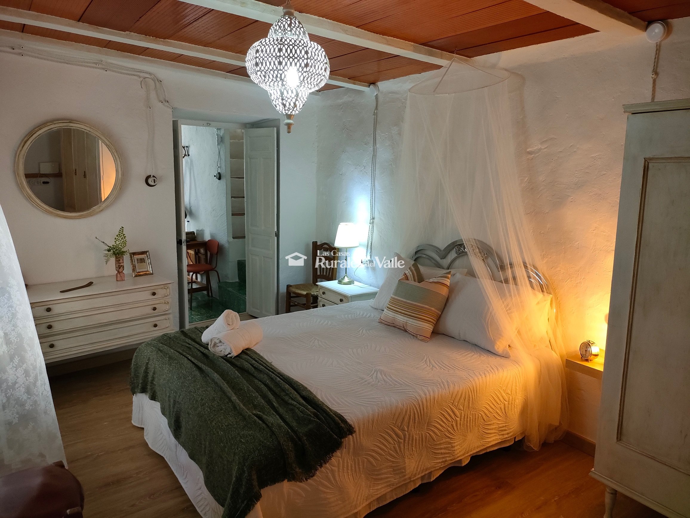 Encantadora casa rural en el pueblo de Izbor, ideal para familia o dos parejas.