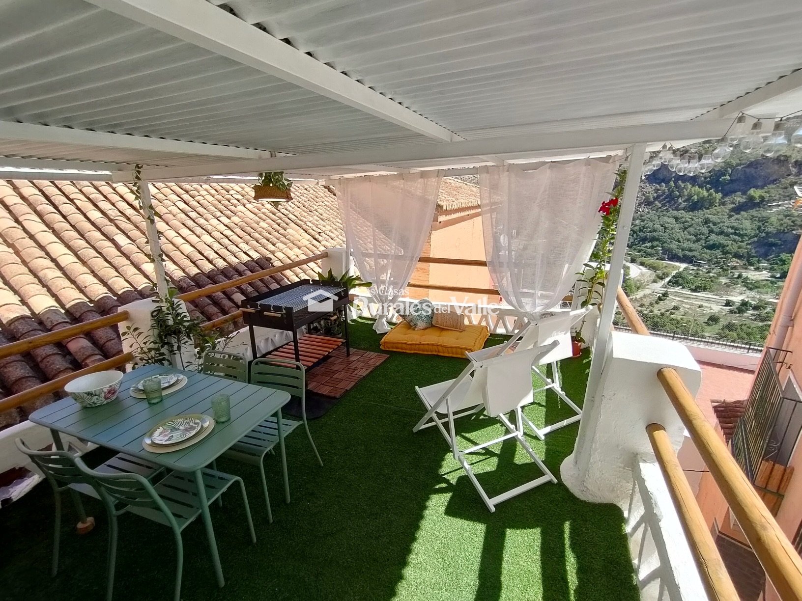 Encantadora casa rural en el pueblo de Izbor, ideal para familia o dos parejas.
