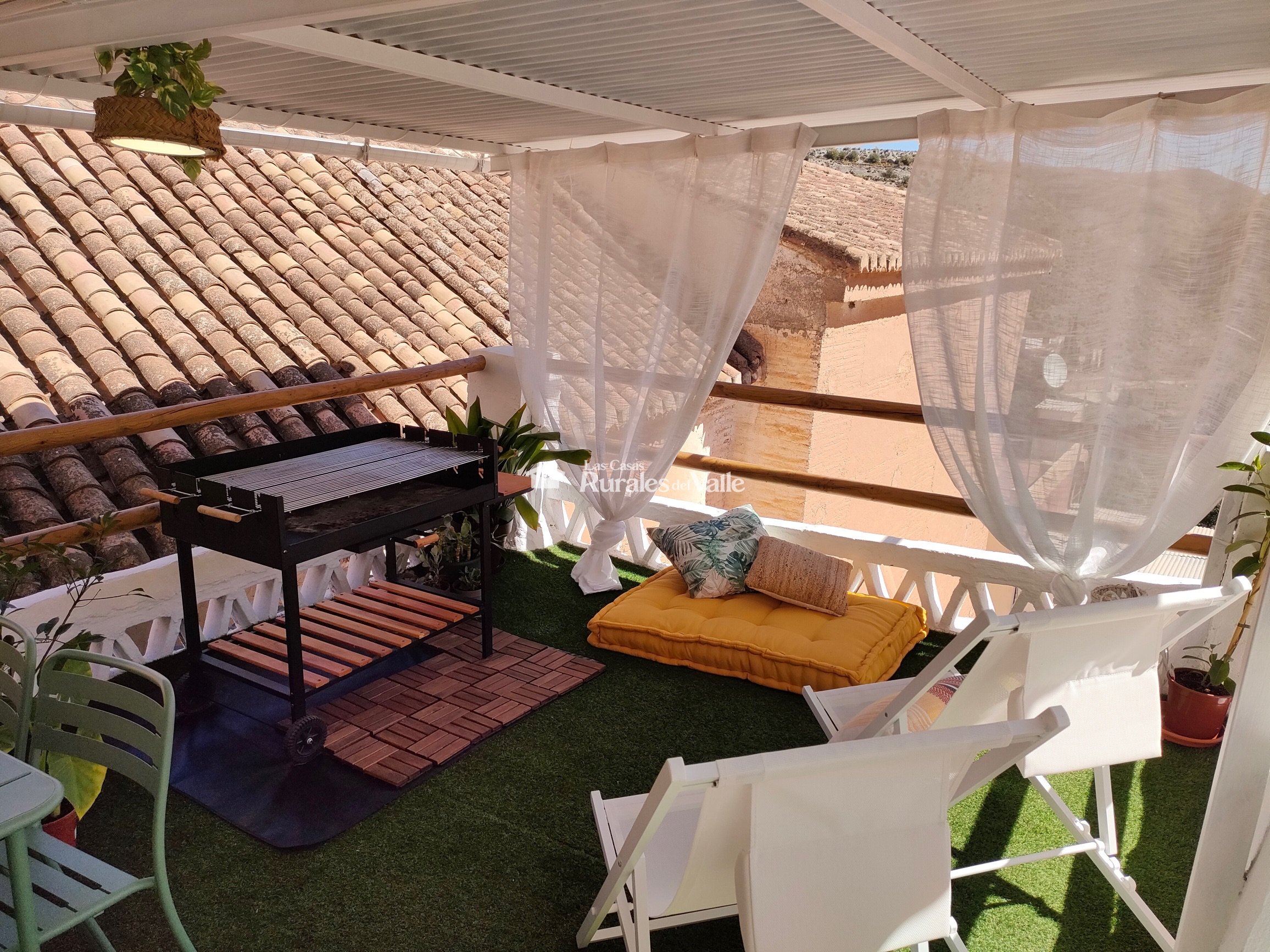 Encantadora casa rural en el pueblo de Izbor, ideal para familia o dos parejas.