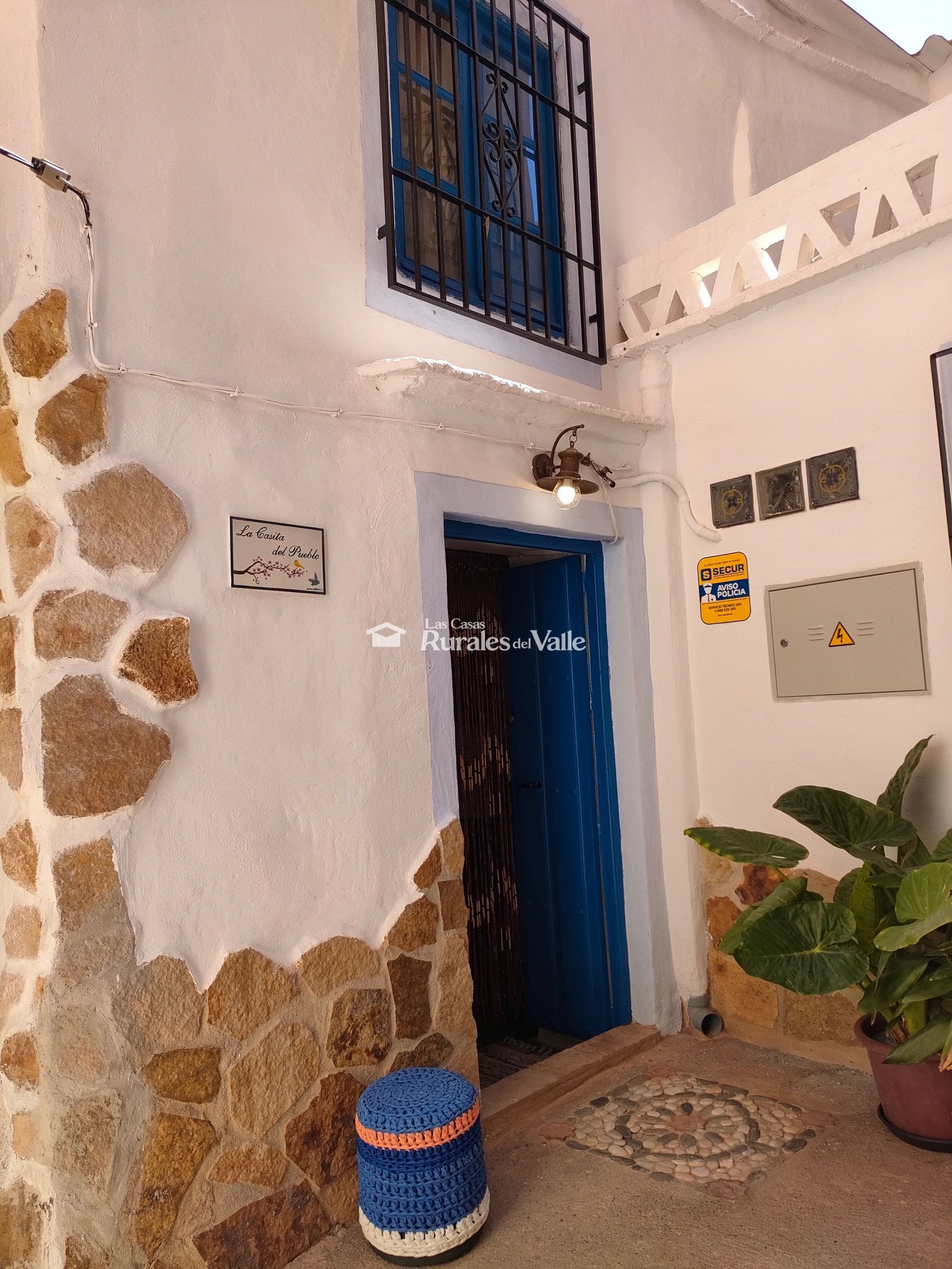 Encantadora casa rural en el pueblo de Izbor, ideal para familia o dos parejas.
