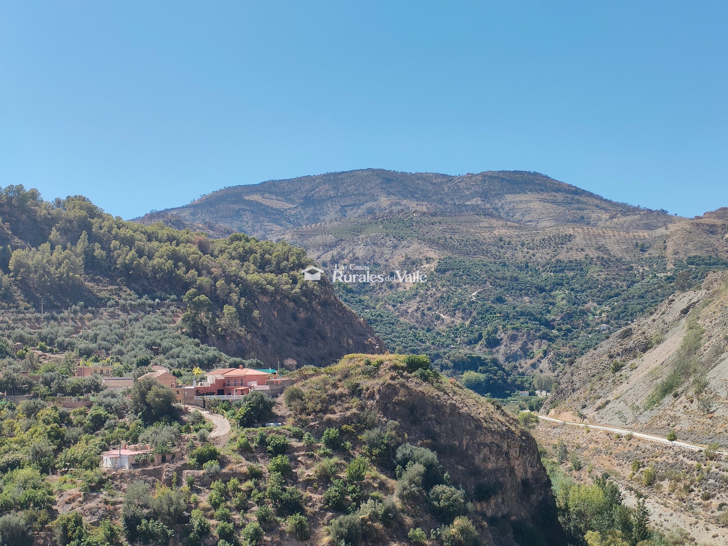 Encantadora casa rural en el pueblo de Izbor, ideal para familia o dos parejas.