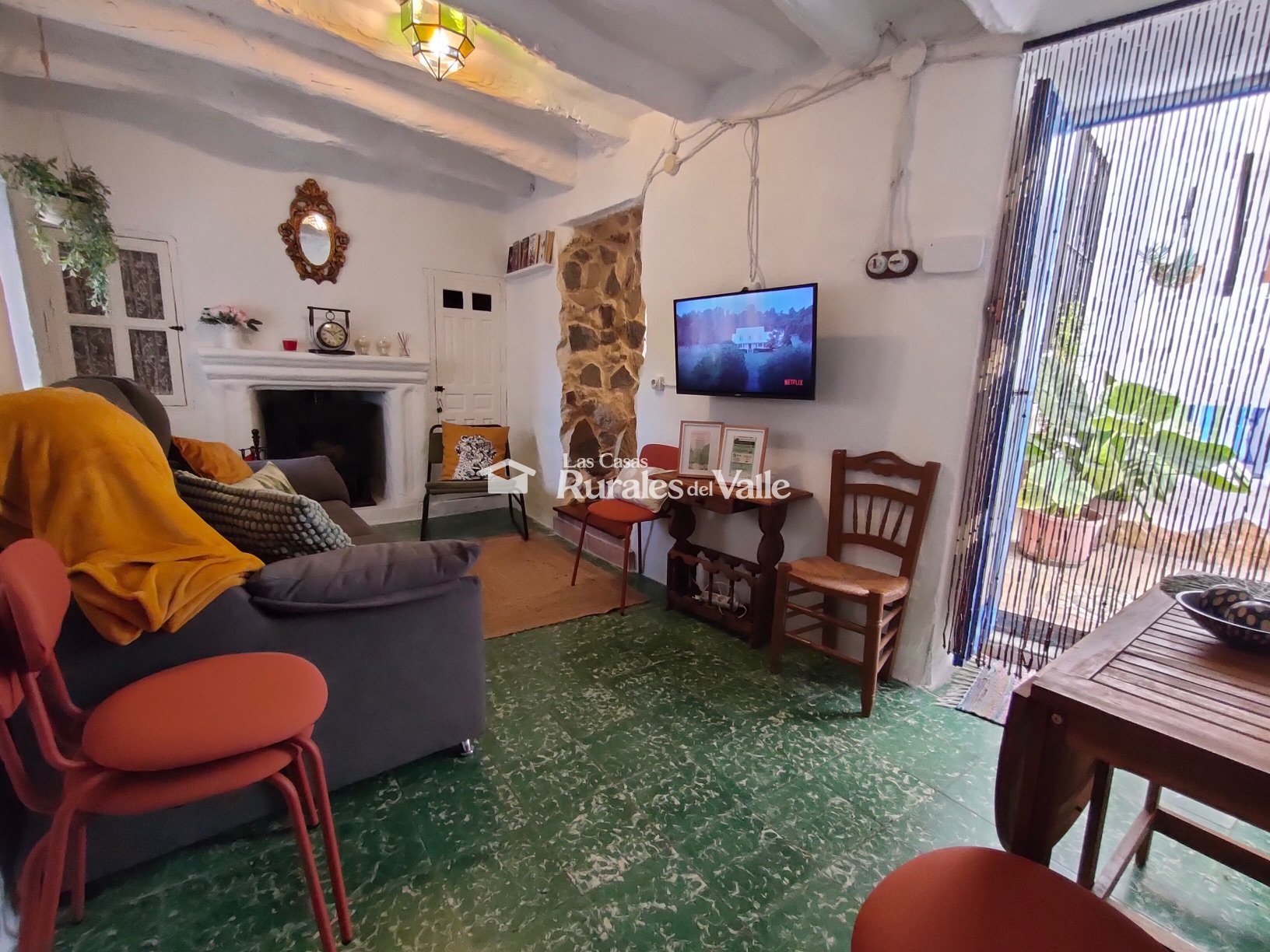 Encantadora casa rural en el pueblo de Izbor, ideal para familia o dos parejas.
