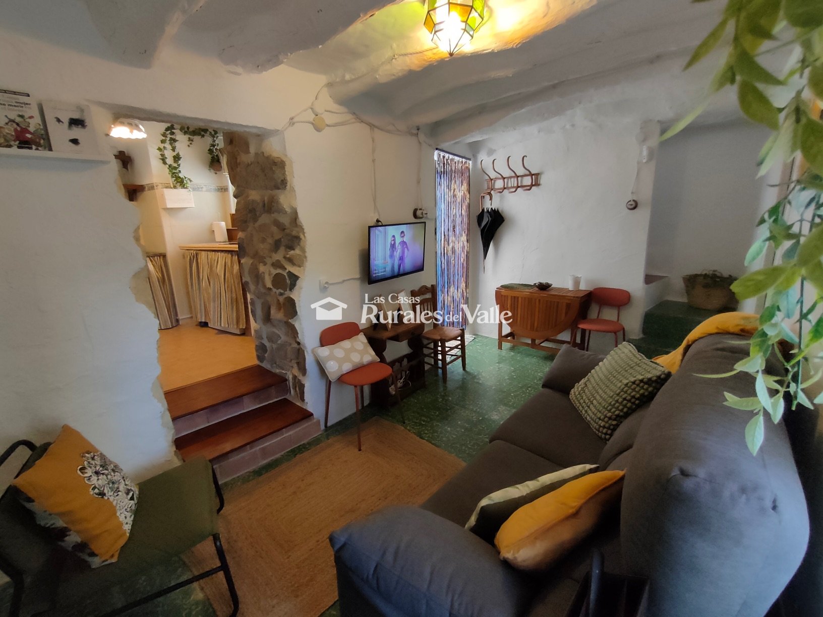 Encantadora casa rural en el pueblo de Izbor, ideal para familia o dos parejas.