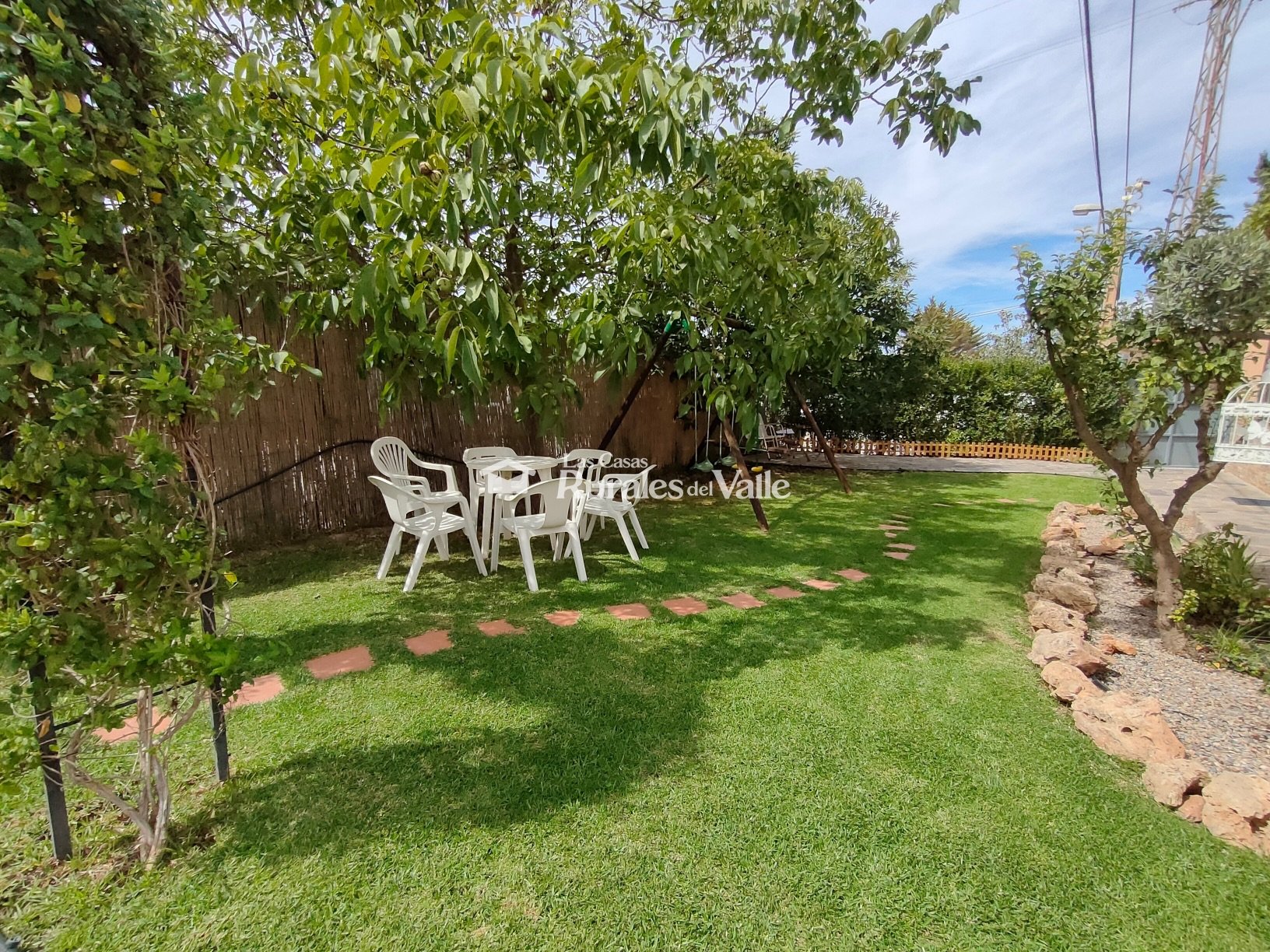 Encantadora casa rural en Nigüelas para 8 o 12 personas, a los pies de la sierra de Nigüelas.