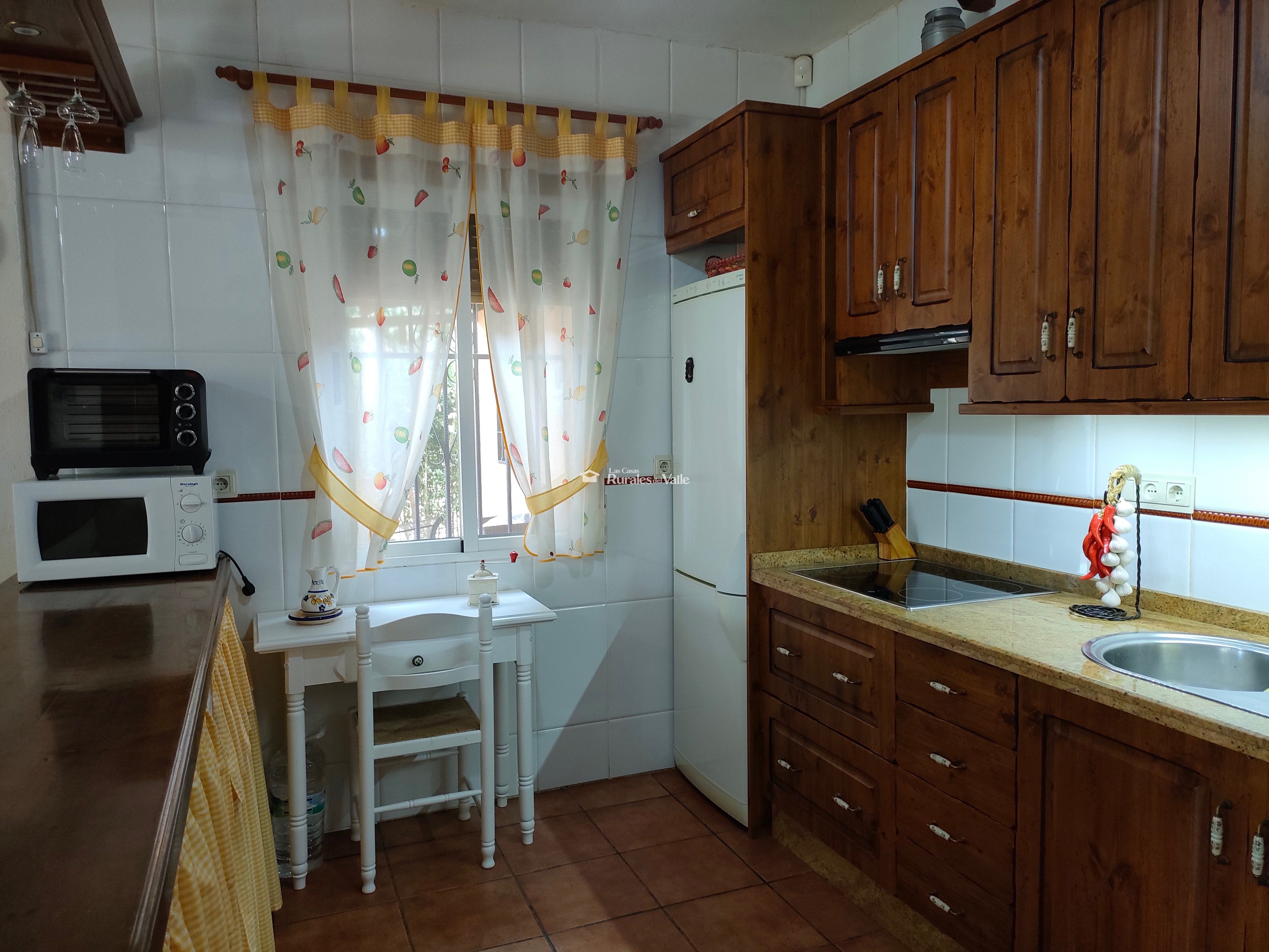 Encantadora casa rural en Nigüelas para 8 o 12 personas, a los pies de la sierra de Nigüelas.