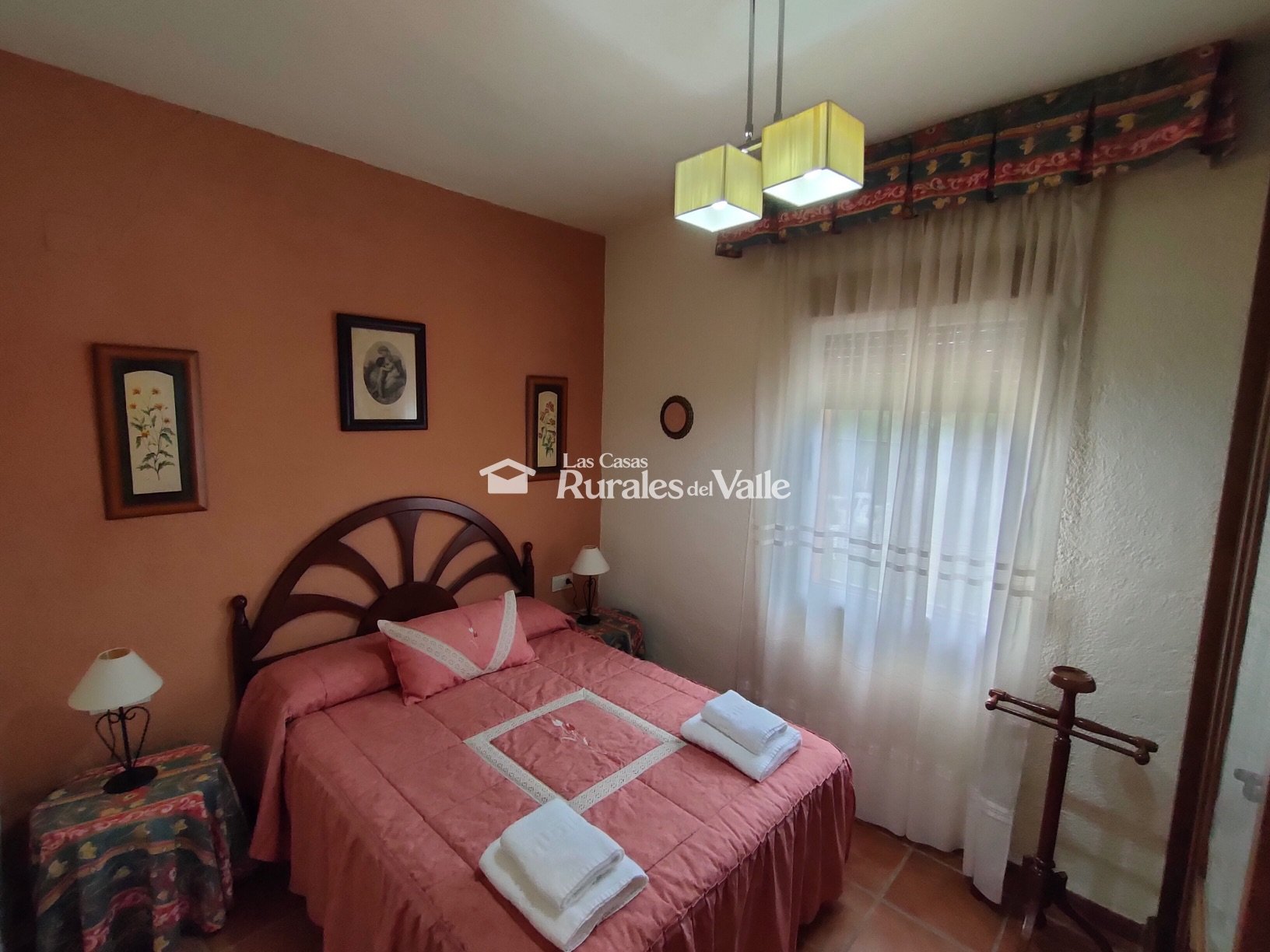 Encantadora casa rural en Nigüelas para 8 o 12 personas, a los pies de la sierra de Nigüelas.