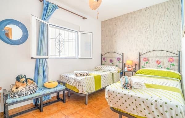 Bonita casa rural en la Costa del Sol, Nerja. Ideal para 6 personas y relajarse unos días.